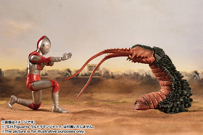 万代 SHF 双尾怪-旅法师营地